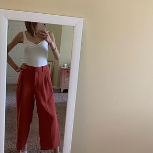 Aritzia The Effortless Pant Cropped- Rosy Red